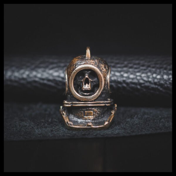 Diving Helmet Skull Pendant