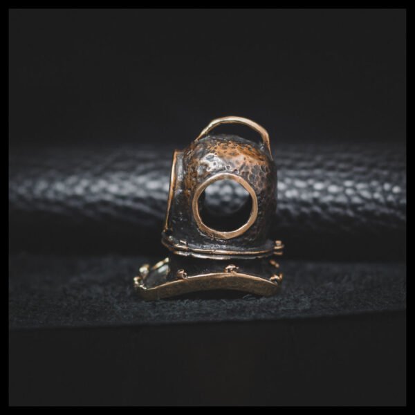 Diving Helmet Skull Pendant
